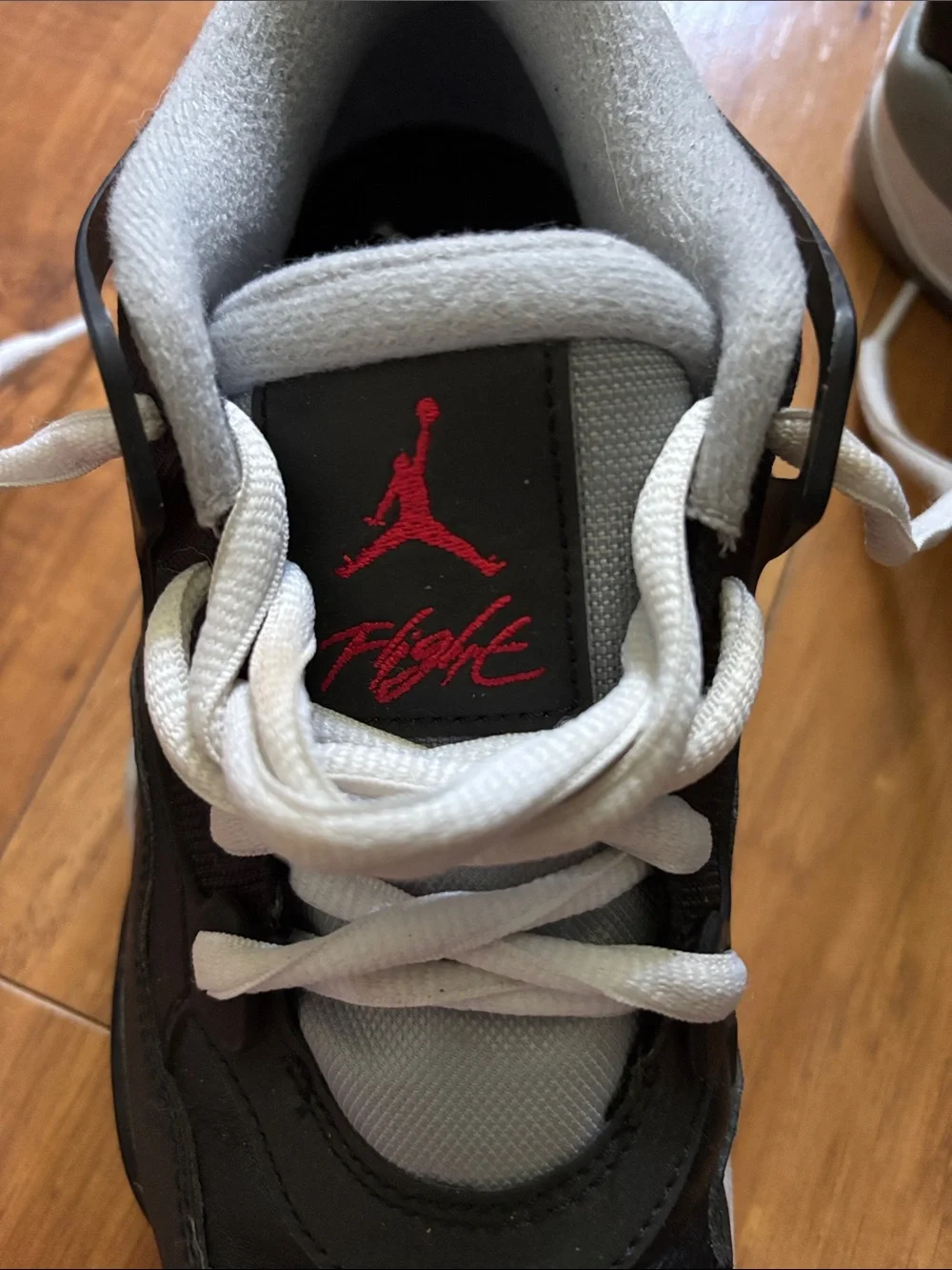 Jordan Low Top Sneakers in Black, Gray & white. Sz 6Y
